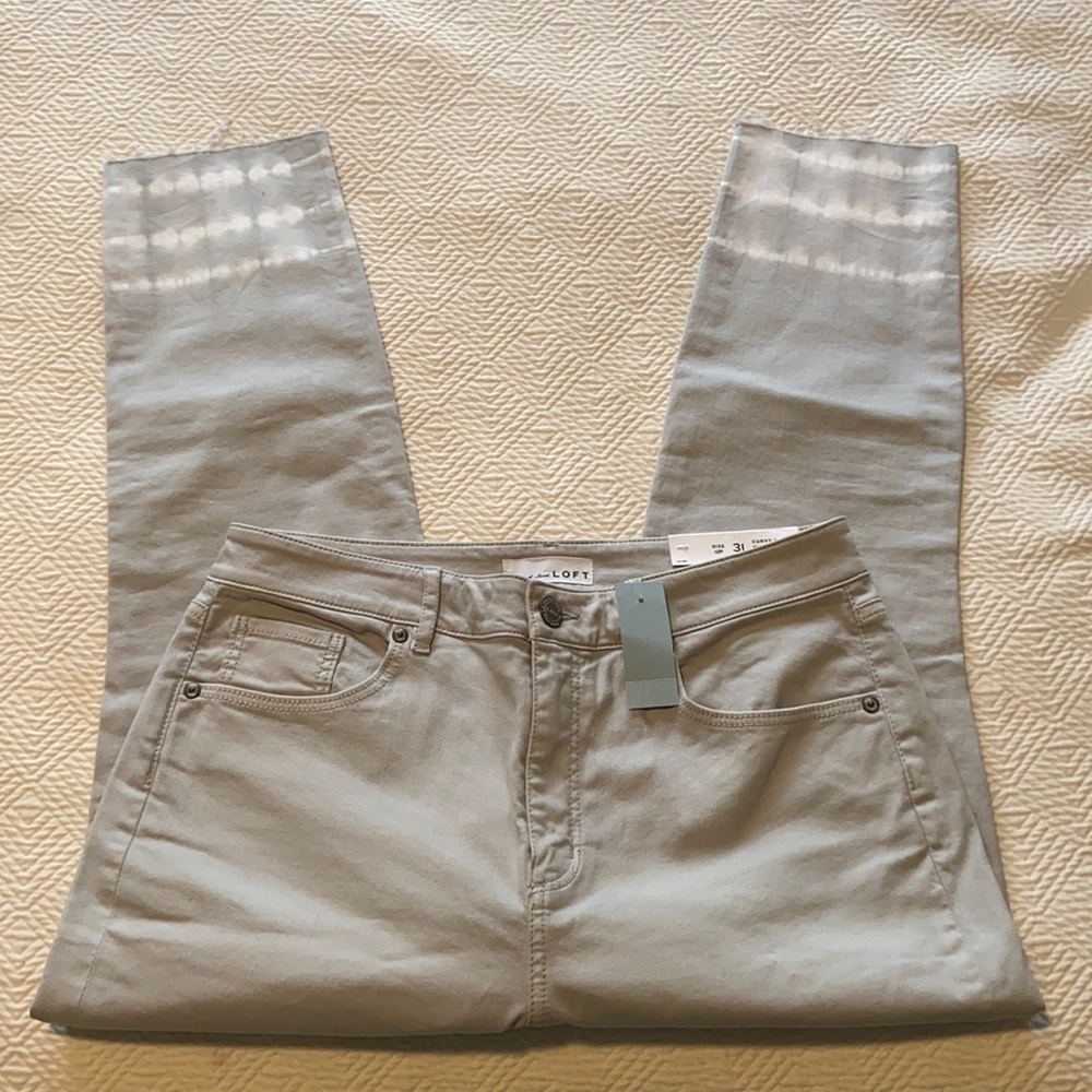 NWT LOFT Gray Curvy high waist skinny crop jeans w/white banding on frayed leg - Picture 2 of 11
